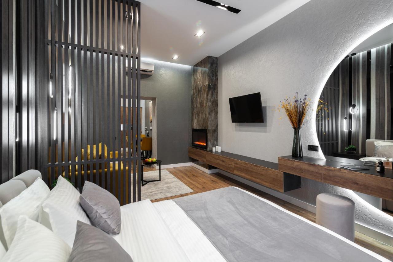 Dream Apartament On Drahomanova Street Leopoli Esterno foto