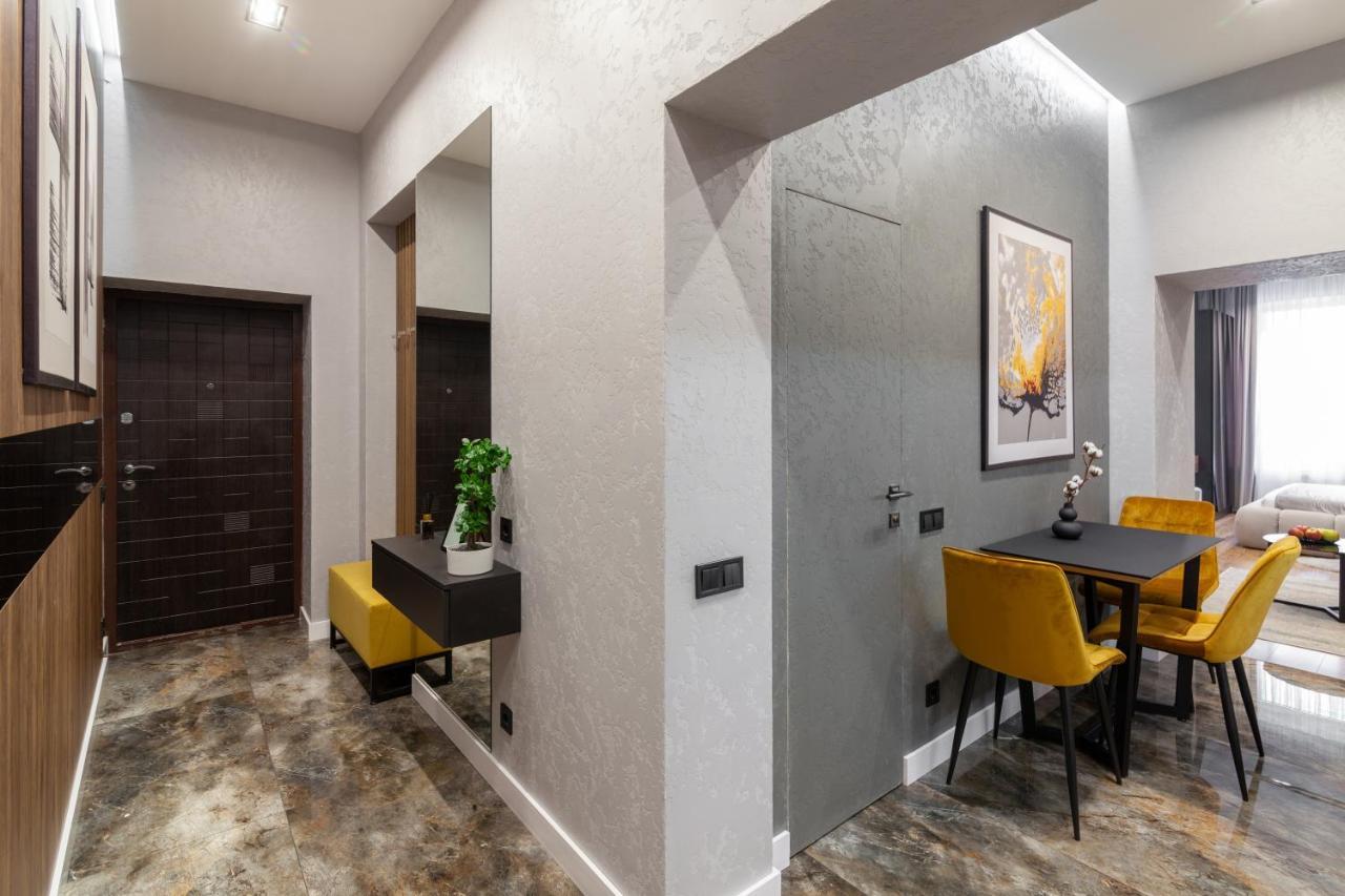 Dream Apartament On Drahomanova Street Leopoli Esterno foto